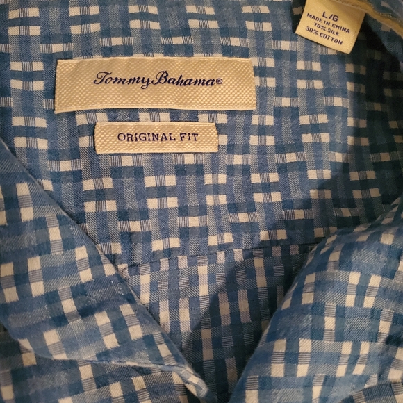 Tommy Bahama large button down - Picture 2 of 3